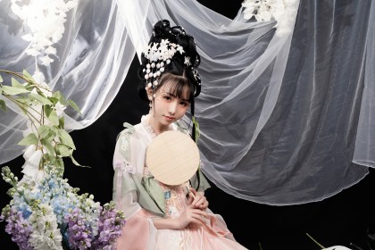 爆机少女喵小吉花间集