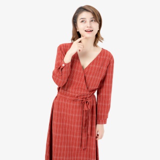 时尚女性激动情绪