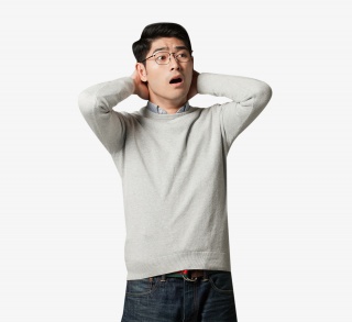 青年男性测量视力