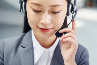 客服女性