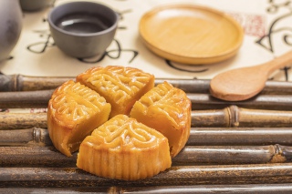 切成四块的月饼