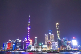 上海陆家嘴东方明珠夜景摄影